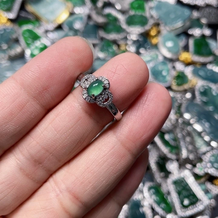 翡翠未镶嵌戒指天然A货翡翠镶嵌