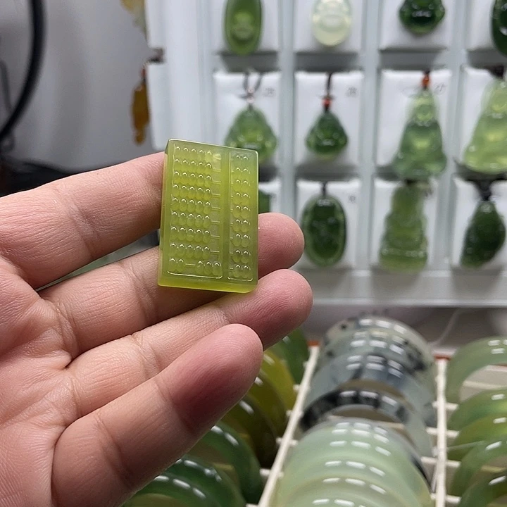 蛇纹石玉合金颈饰