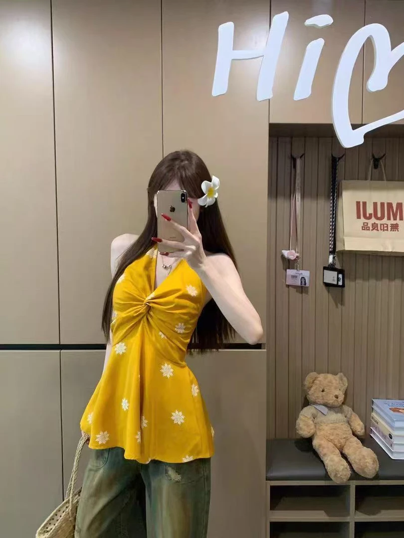 编码连接贵梅多元时尚服装小铺