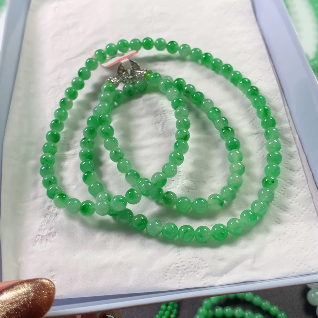 翡翠未镶嵌颈饰项链