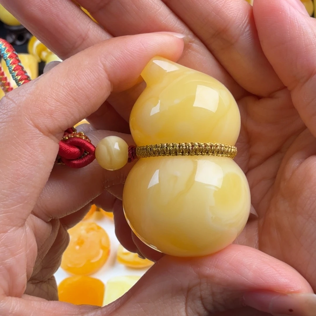 迈****琥珀未镶嵌颈饰纯天然琥珀蜜蜡无优化
