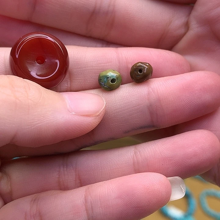 噩****未镶嵌原矿玛瑙/玉髓