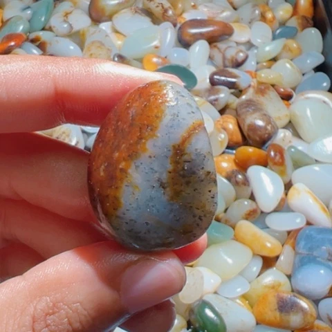 和田玉未镶嵌珠宝奇石15克