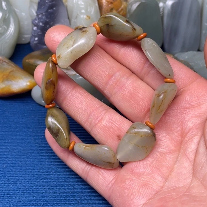 颈饰未镶嵌和田玉聆**音