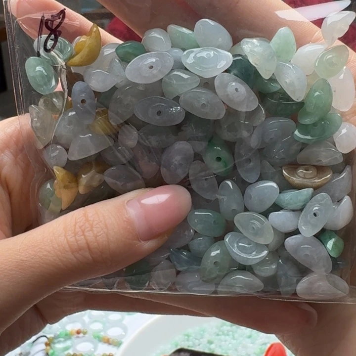 未镶嵌挂件翡翠福利1个，不包邮，拍一单邮费发货