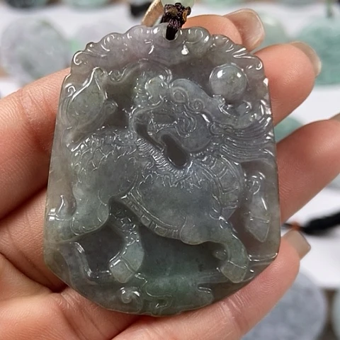 翡翠颈饰未镶嵌麒麟福利