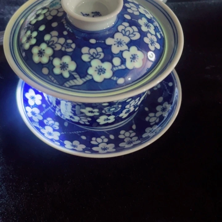 青花玲珑三才盖碗冰梅玩玉底款