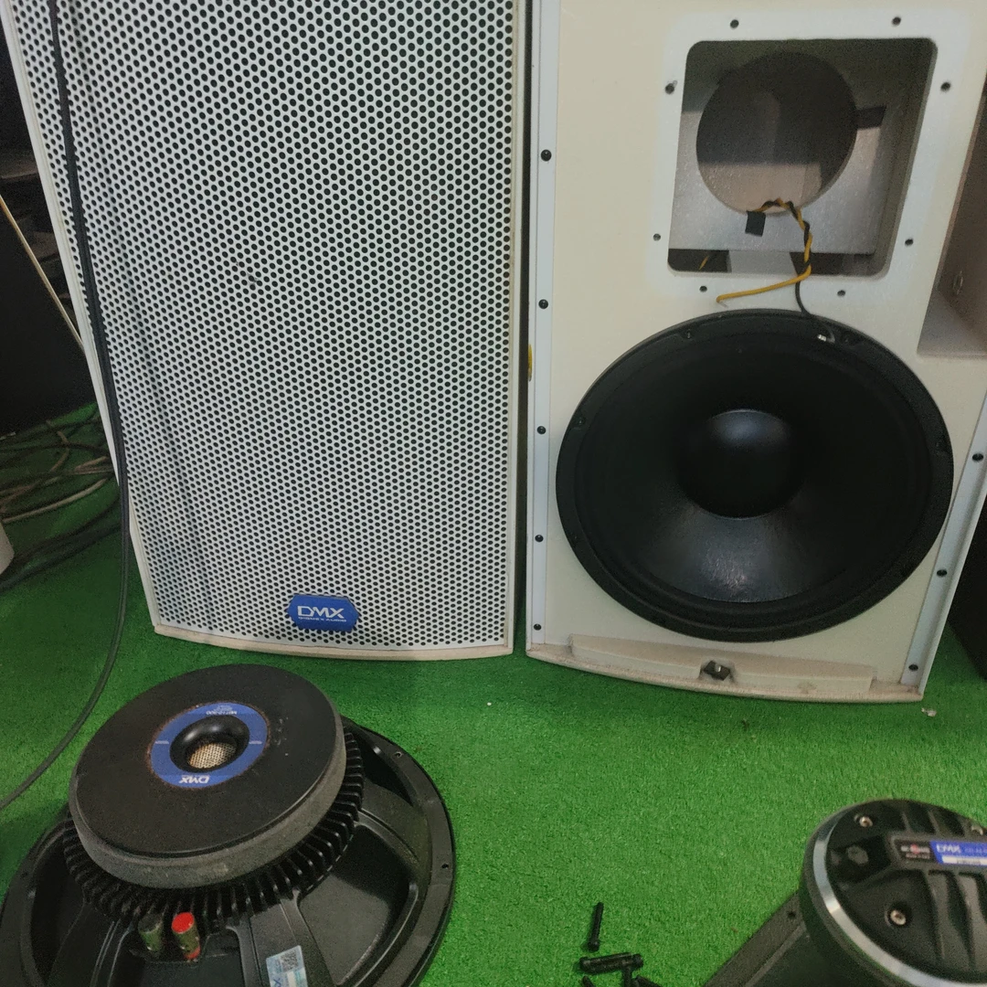 不包邮!dmx迪马斯12寸音响，外观有小磕碰高端唱歌专业音箱，不包邮