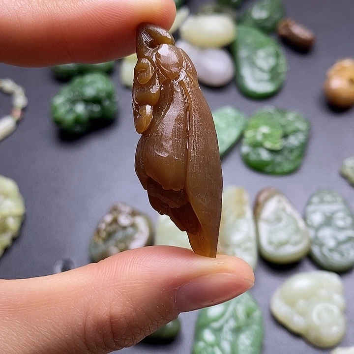 颈饰未镶嵌和田玉一***?