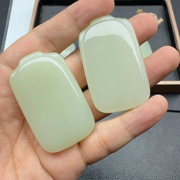 和田玉未镶嵌颈饰新疆钢板料无事牌多样性发一