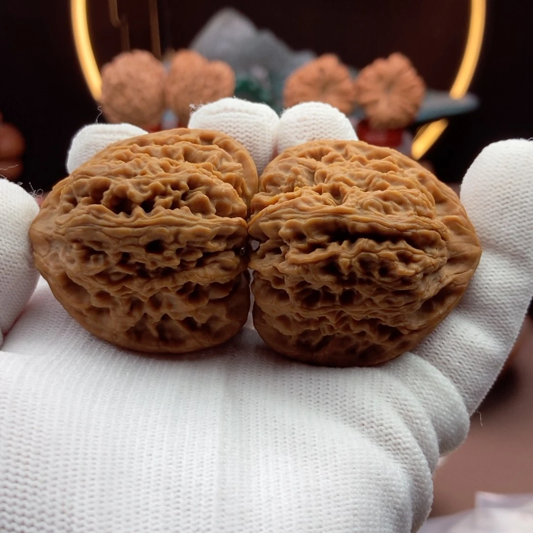 文玩核桃把件精品三角42.5.46克单不差