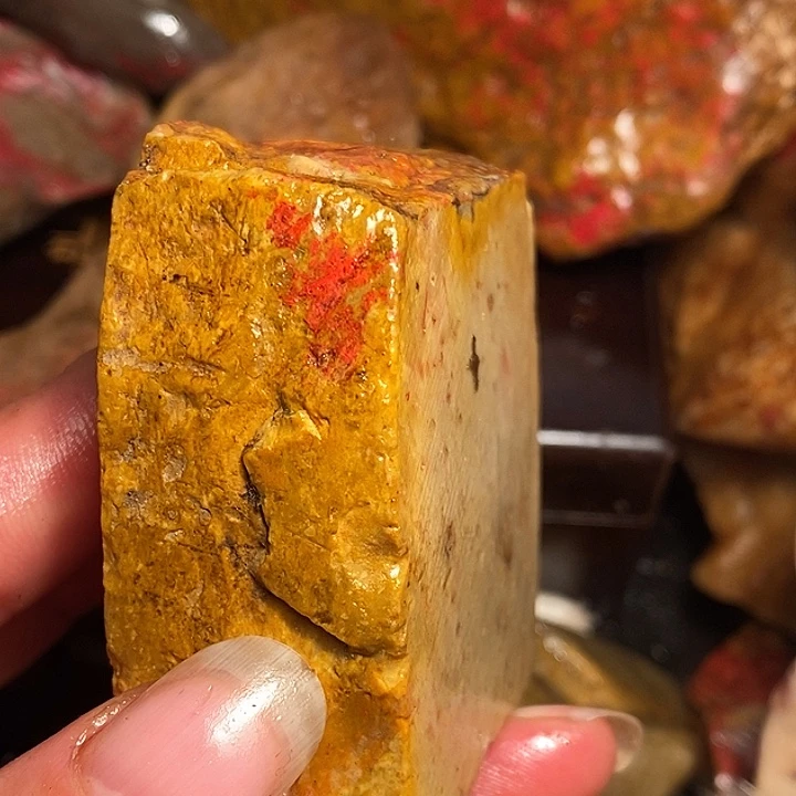 昌化石人*浙江昌化鸡血石