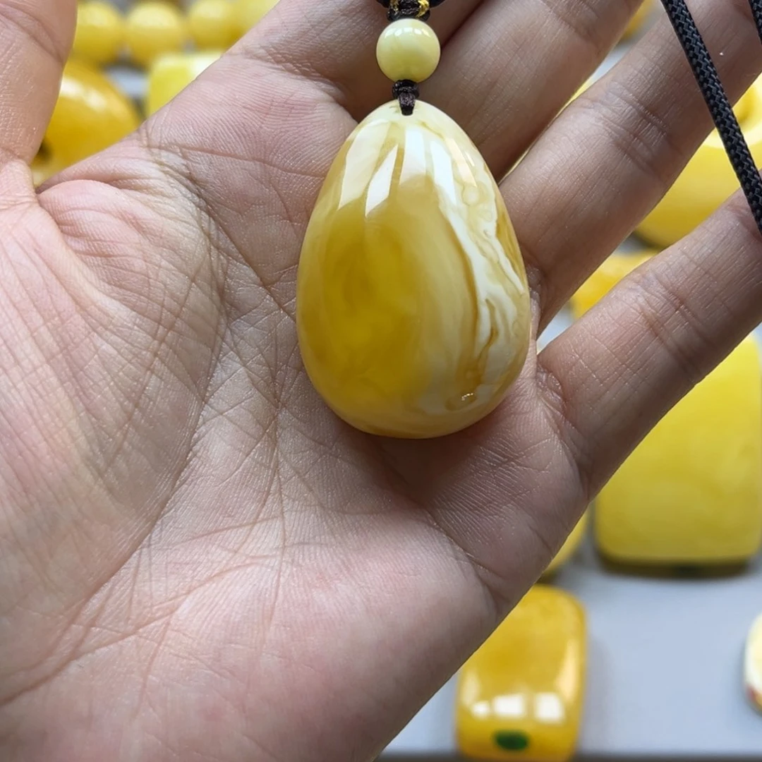 蜜蜡珠宝奇石未镶嵌