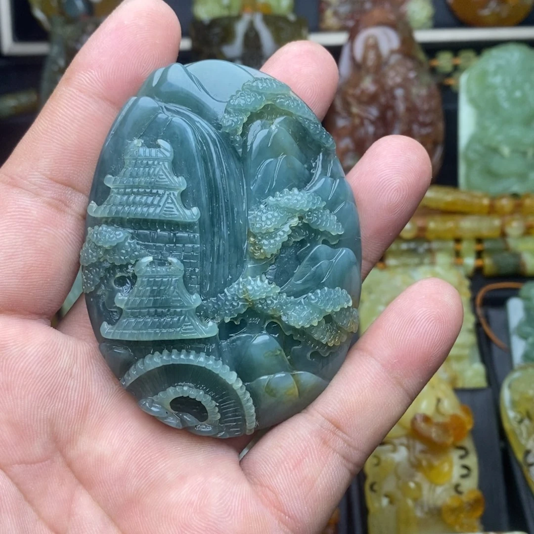 蛇纹石玉未镶嵌颈饰