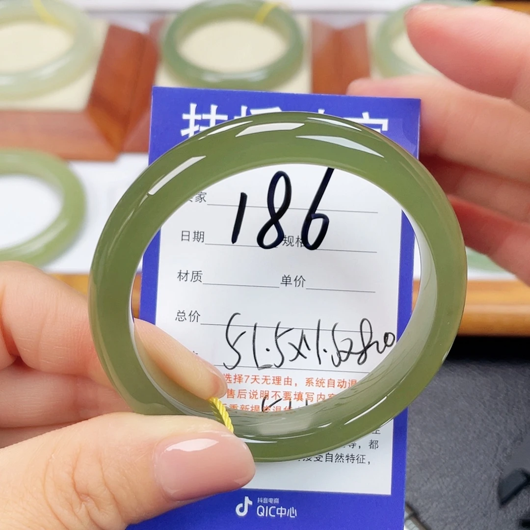 可***o和田玉未镶嵌手镯