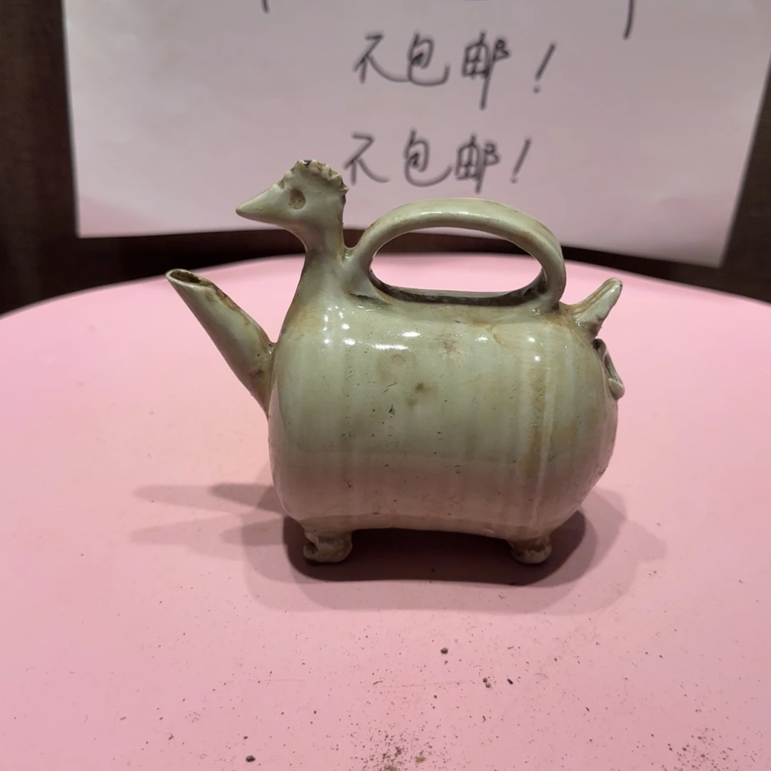 陶其他漂亮的小瓷瓶子