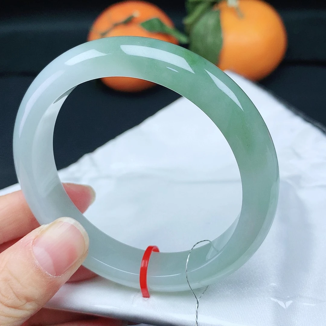 翡翠手镯未镶嵌58圈