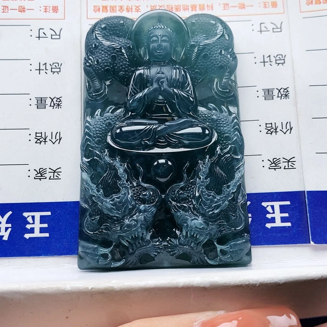 翡翠颈饰未镶嵌烟****烟大日如来