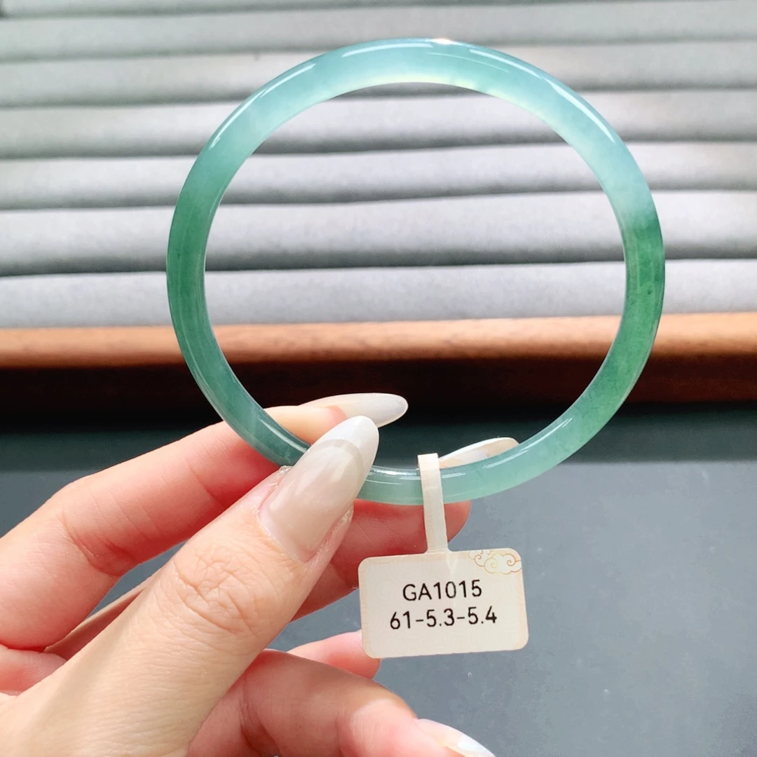 翡翠未镶嵌手镯天然