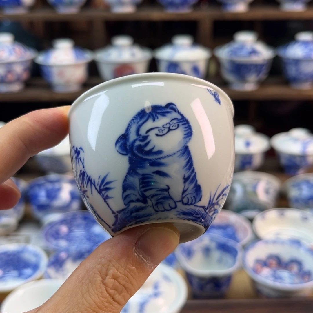 手绘可爱萌虎缸杯