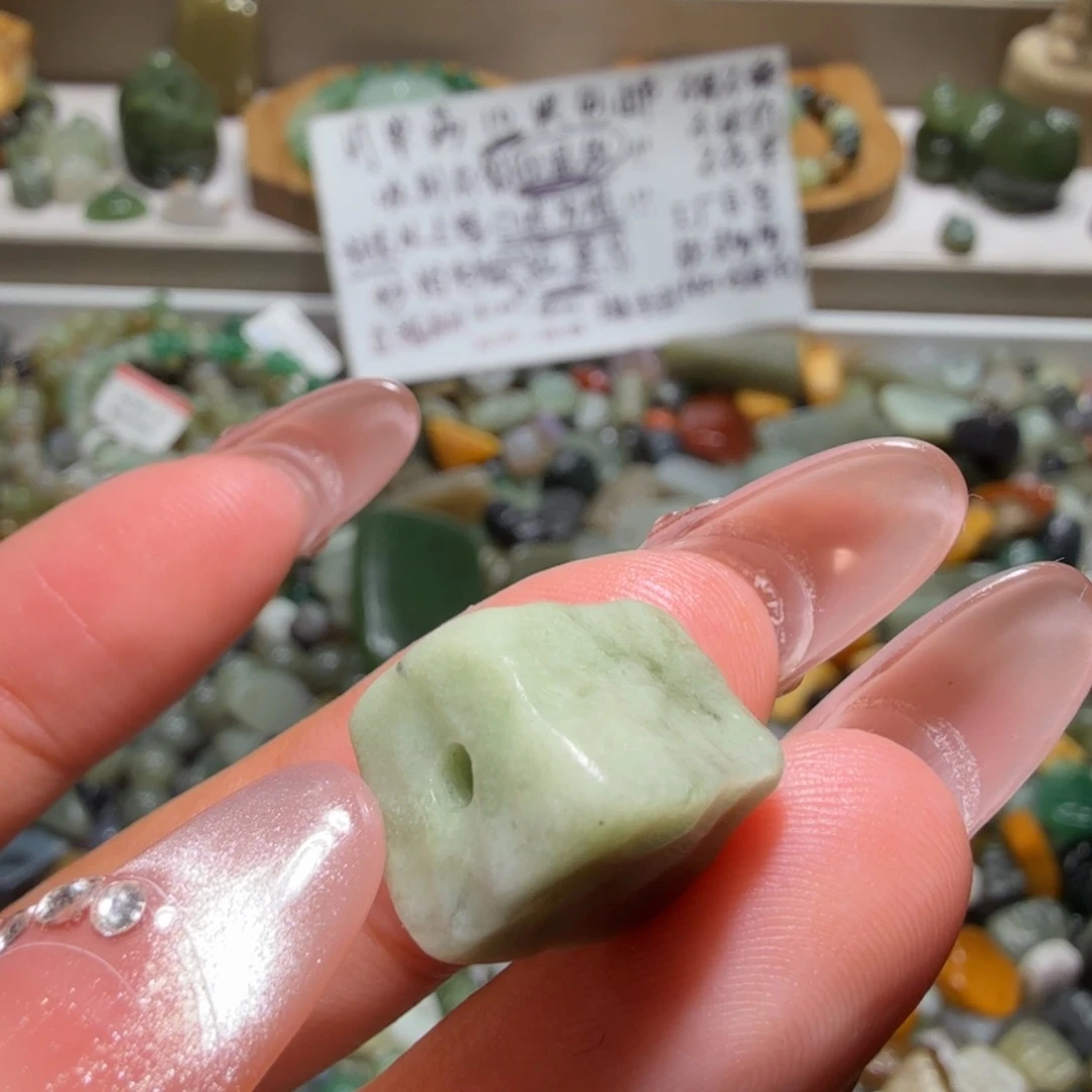 和田玉未镶嵌珠宝奇石