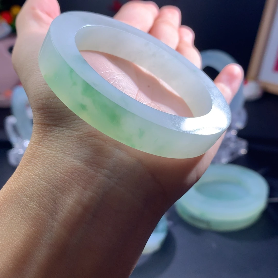 定制翡翠手镯未镶嵌