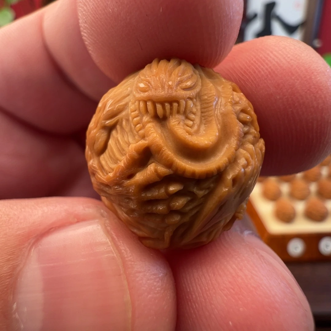 渔***照吊坠核桃1.89半身毒液
