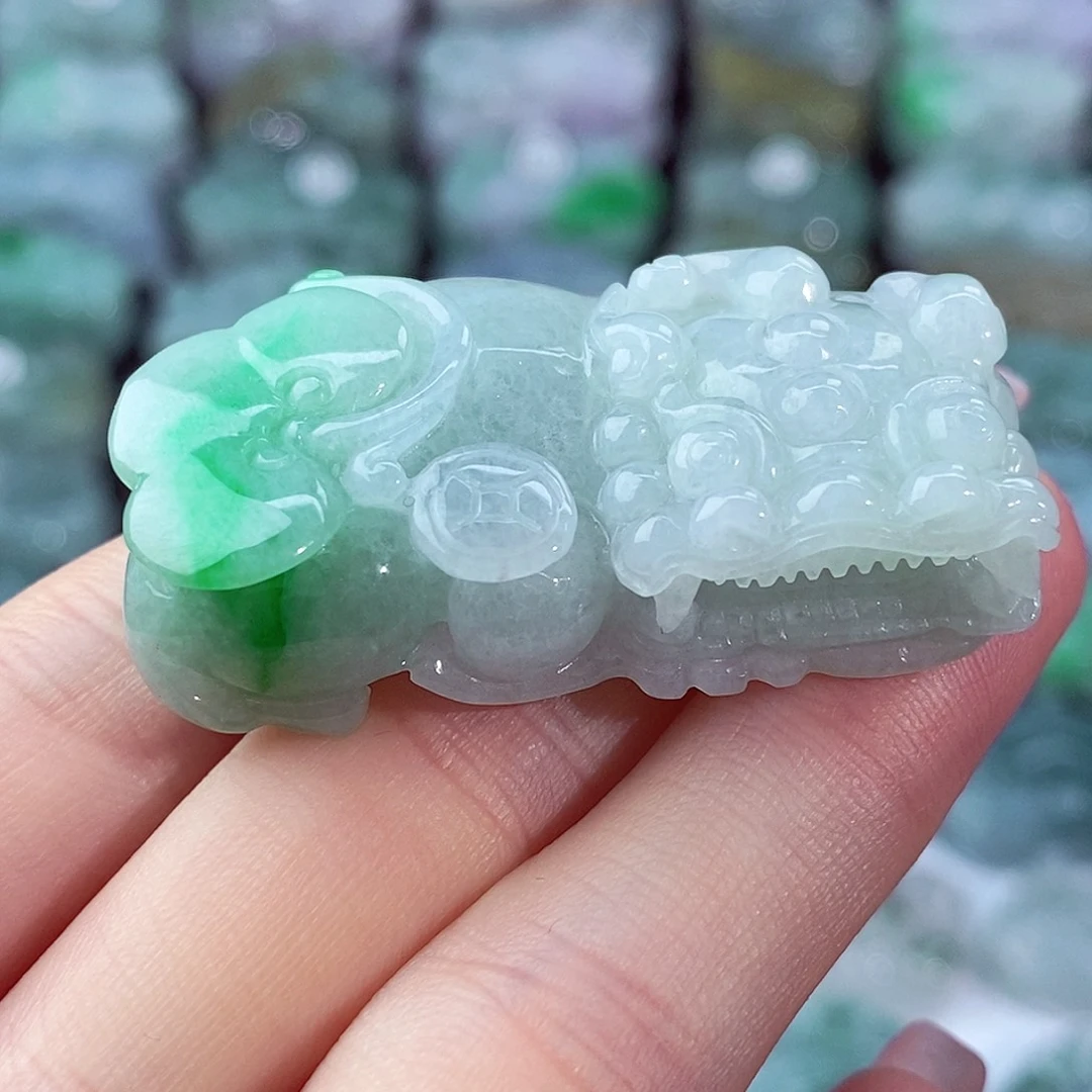 颈饰未镶嵌翡翠天然