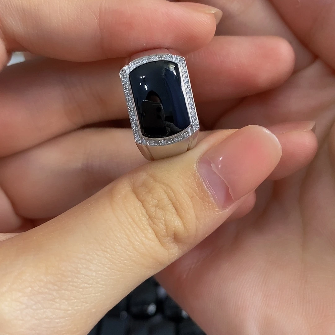 定制翡翠戒指18K金镶嵌