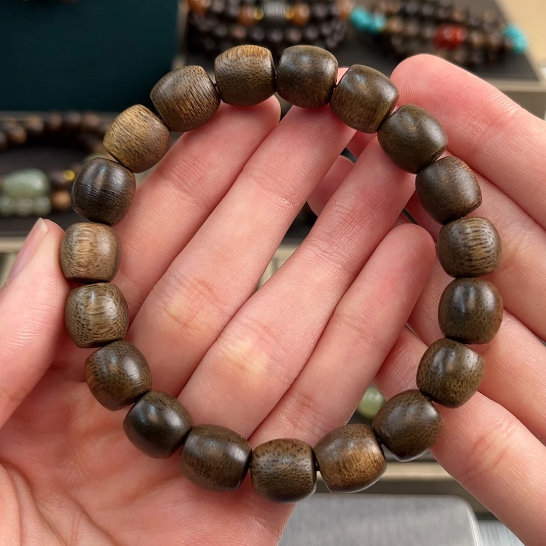 沉香手串10mm海南莺歌绿奇楠沉水级
