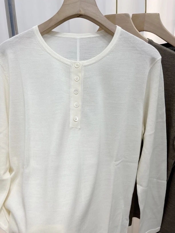 100精纺羊毛圆领宽松绷缝 18针套头针织衫