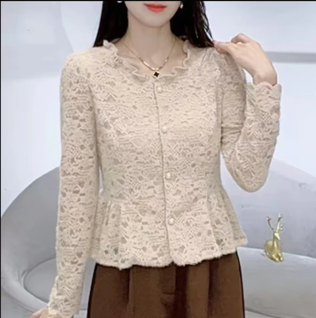 法式气质蕾丝秋季新款时尚修身洋气显瘦减龄长袖小衫上衣镂空