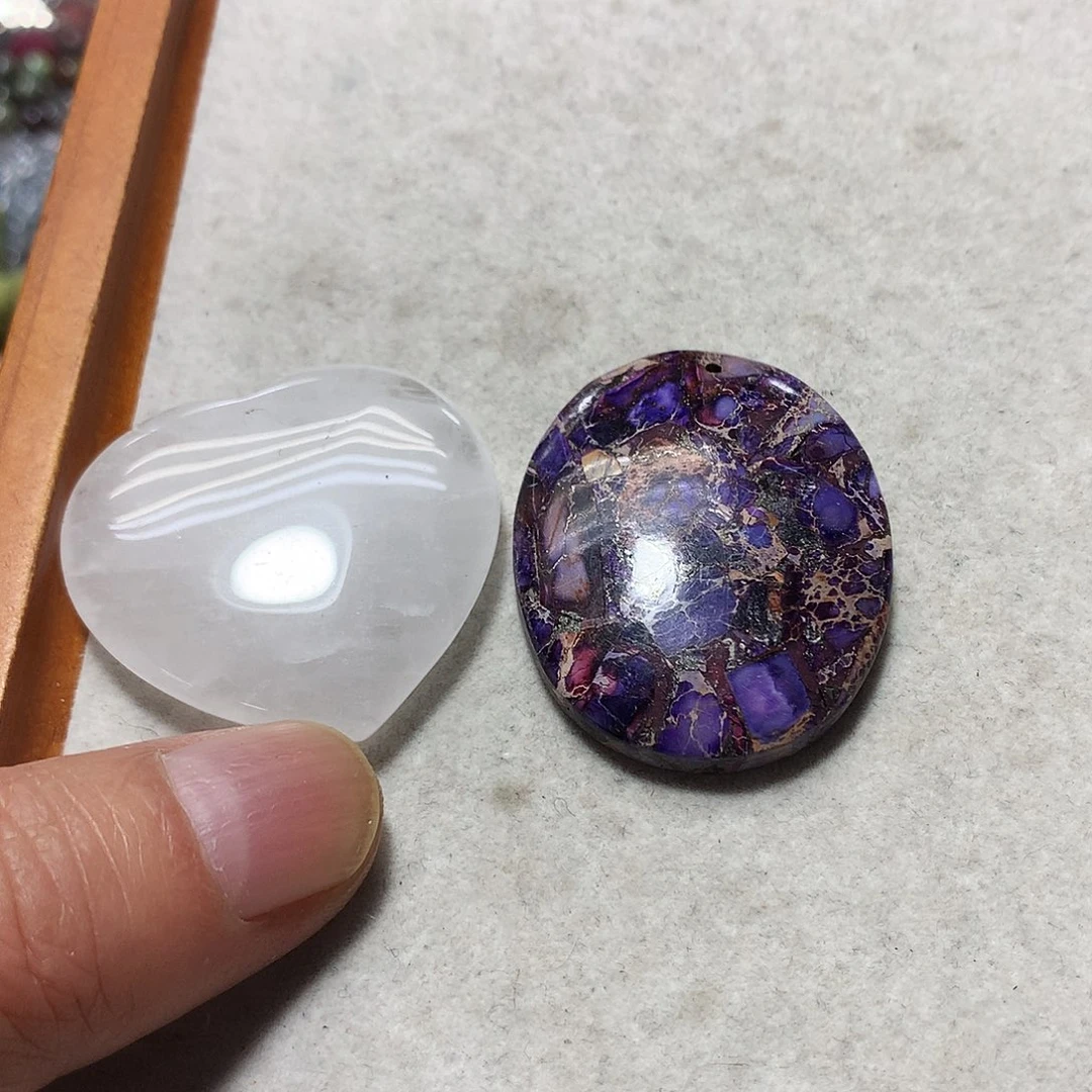 未镶嵌手串玛瑙/玉髓两个吊坠