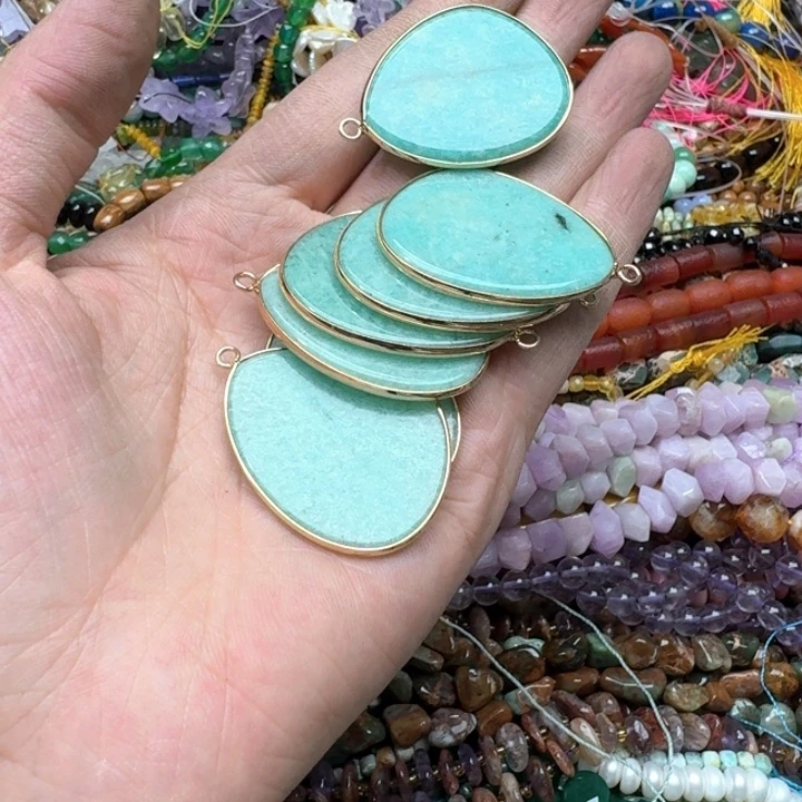 合金玛瑙/玉髓珠宝半成品一个天河石吊坠