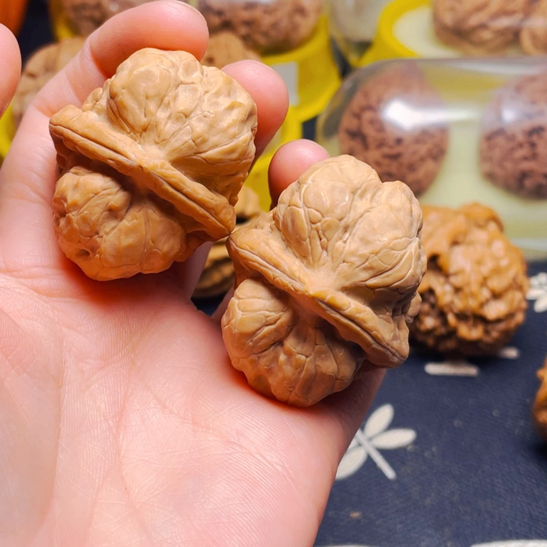 吊坠文玩核桃古蝉一对