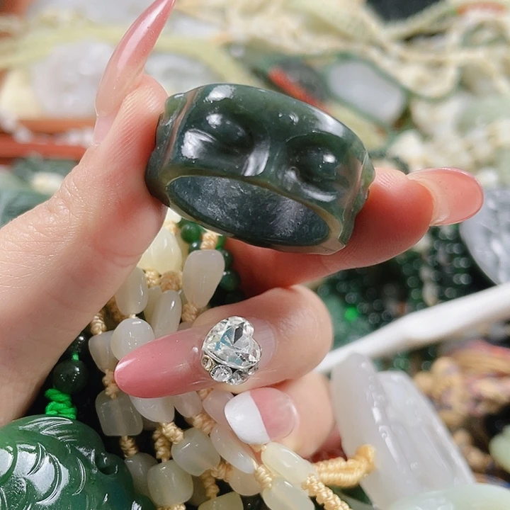 未镶嵌和田玉挂件