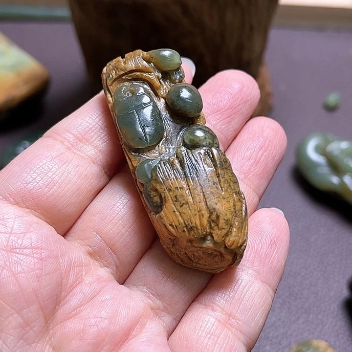 岫岩河磨玉（透闪石质玉）手绳未镶嵌自***心