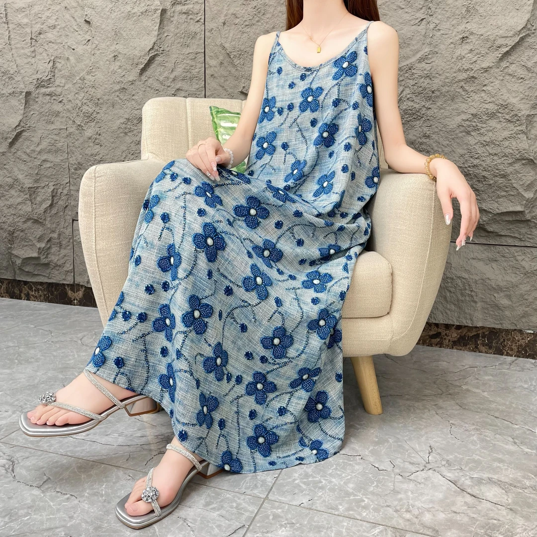 【花觅记】夏季轻奢新款宽松无袖吊带气质时尚碎花连衣裙女