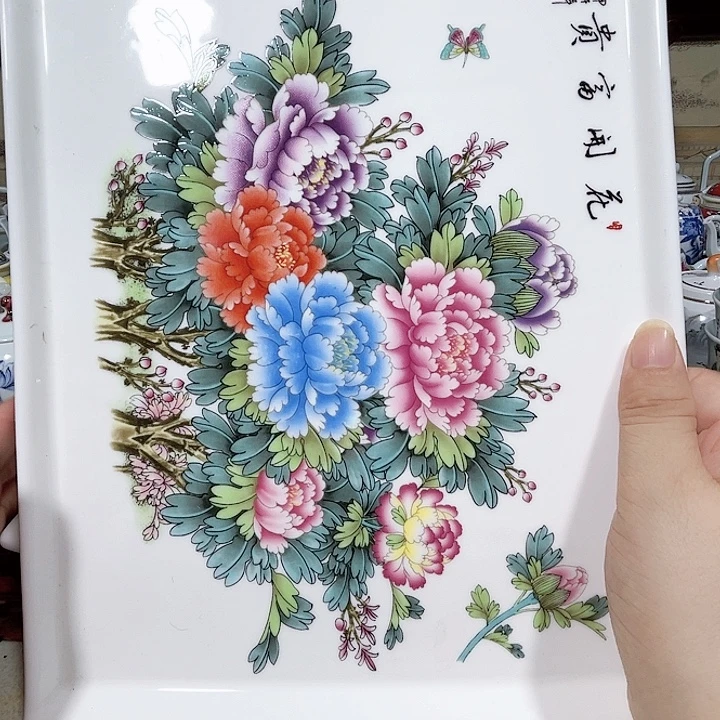 景德镇瓷器博物陈列中心是我国