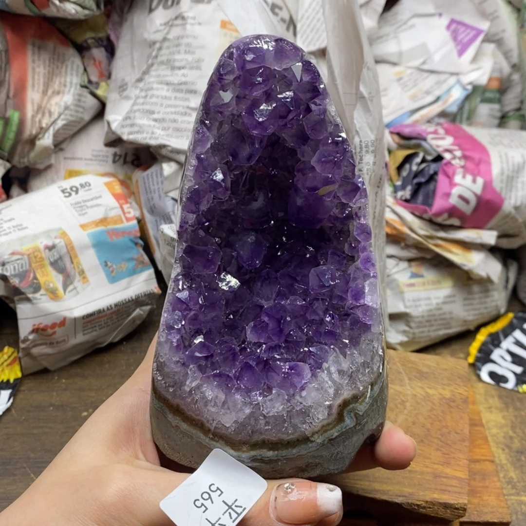 水晶乌拉圭未镶嵌