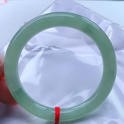 翡翠手镯（圆镯）未镶嵌30 号翡翠手镯