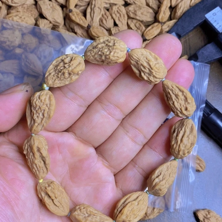 *****文玩核桃吊坠文玩木质核桃手串