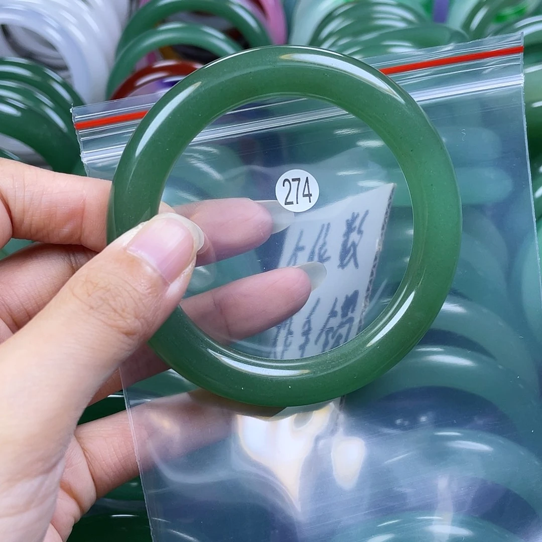 【闪购商品】未镶嵌手镯石英岩玉59