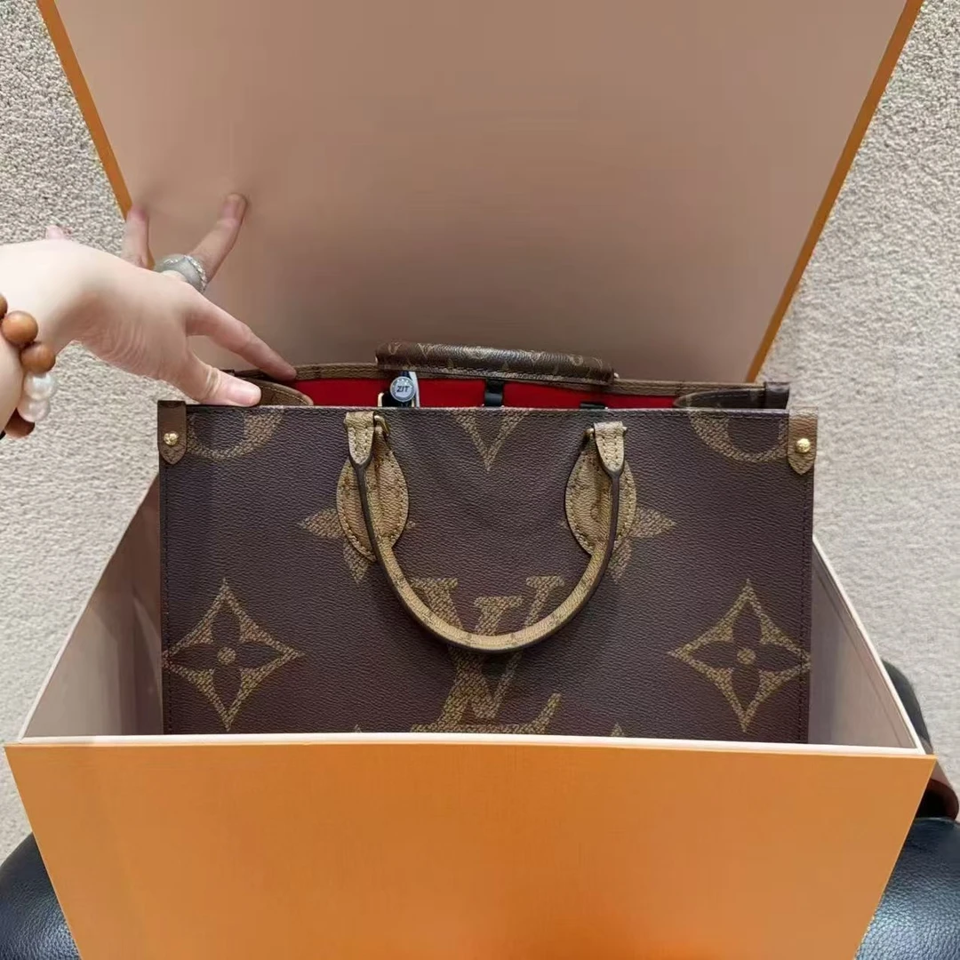 99新 LouisVuitton/路易威登 onthego 经典老花 手提单肩包！