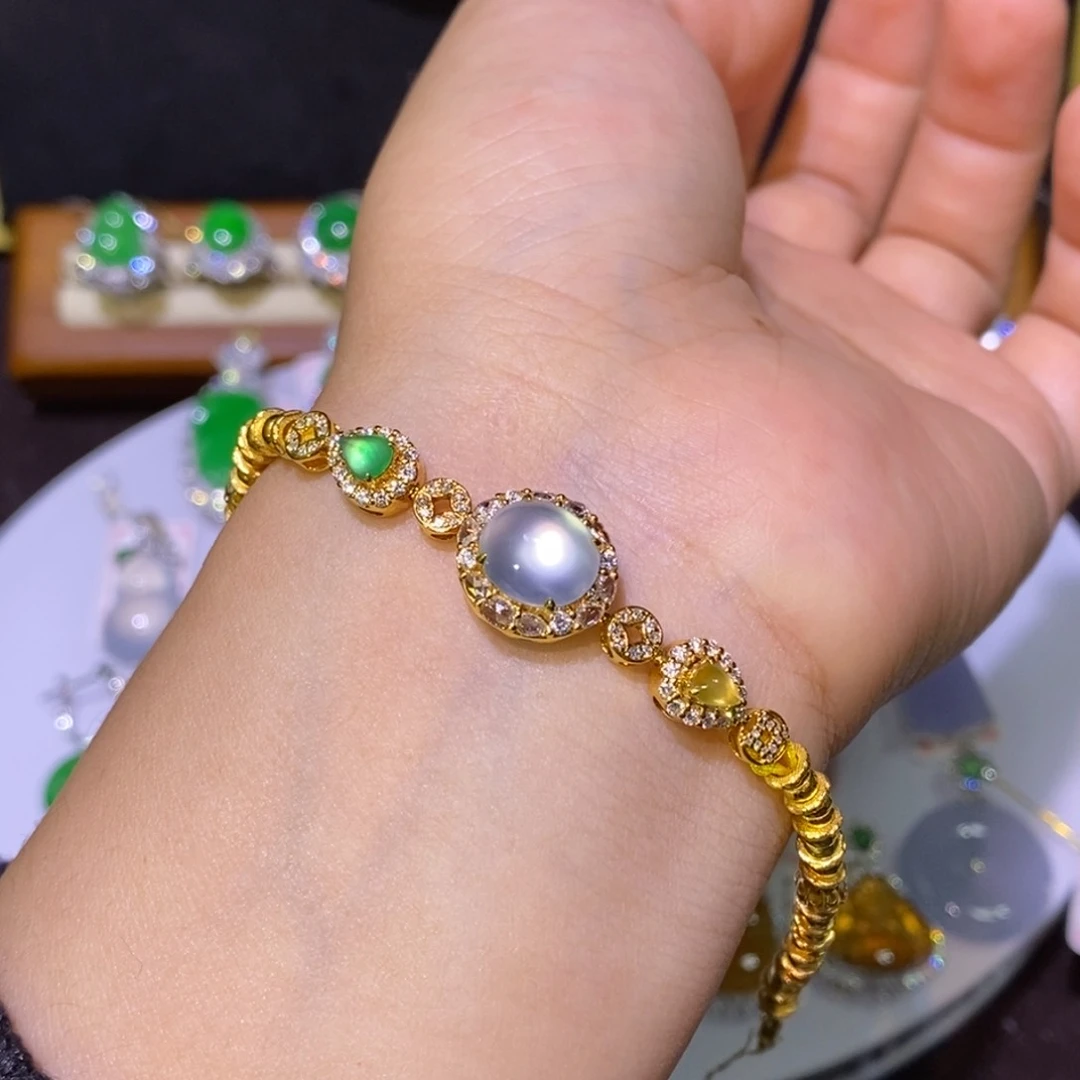 【闪购商品】吊坠(不含链)18K金镶嵌翡翠