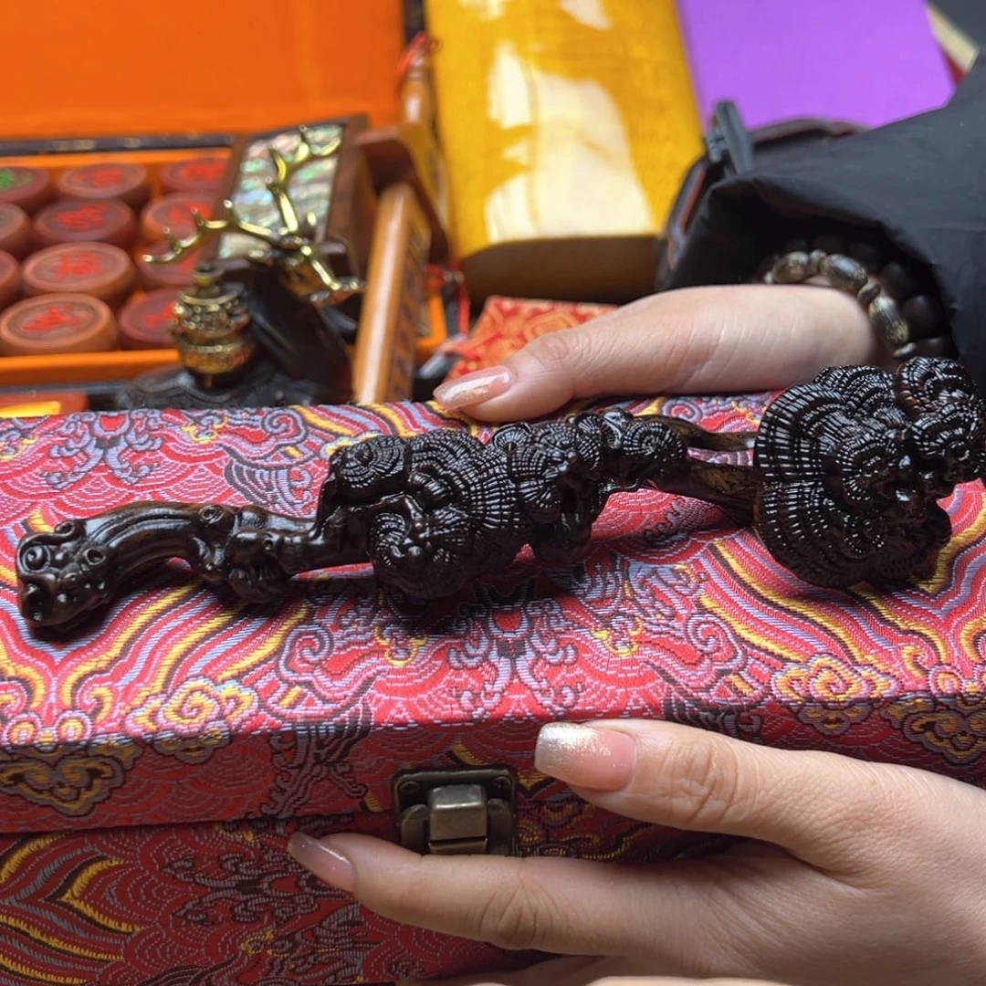 大叶紫檀（黑酸枝木类）