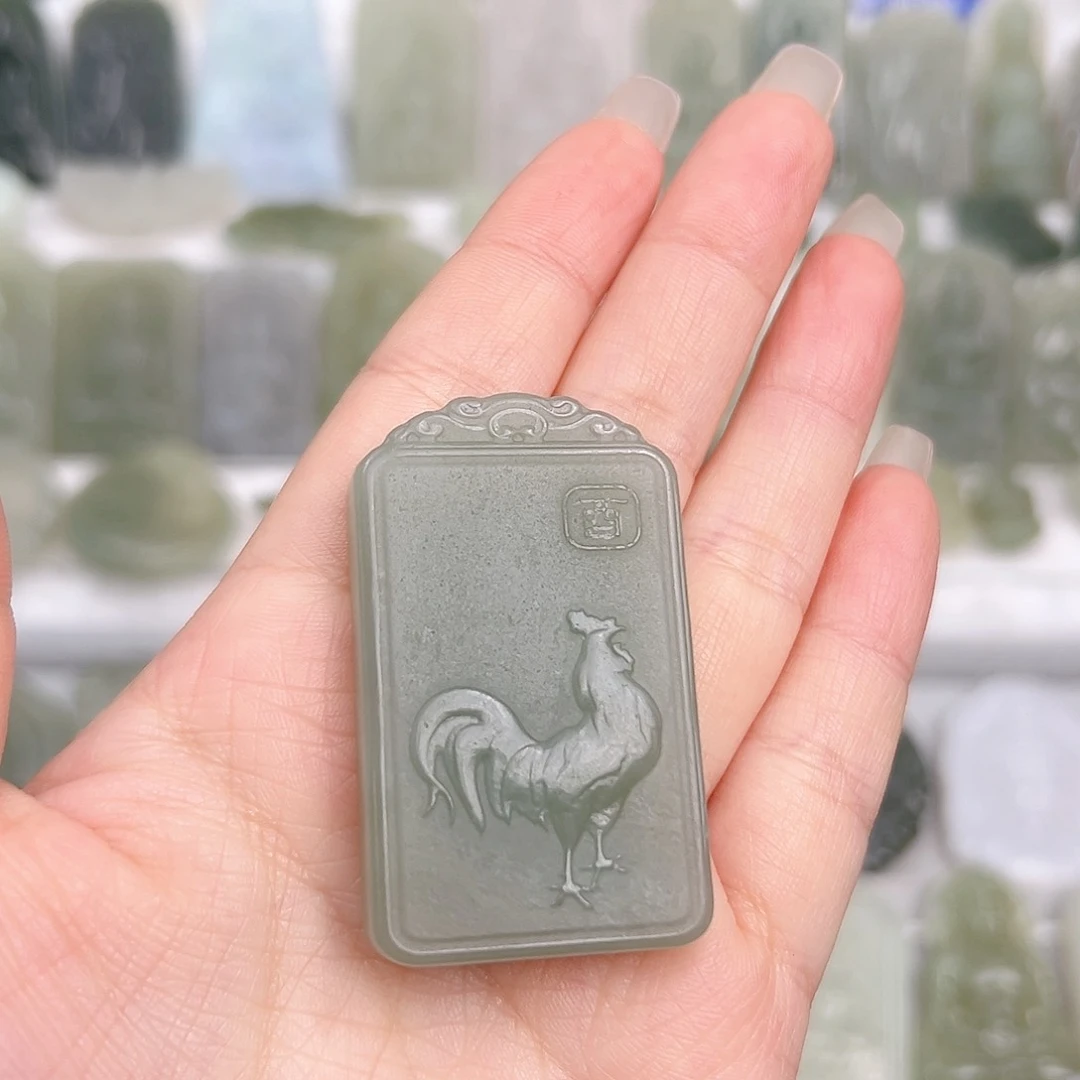 颈饰未镶嵌和田玉江*?