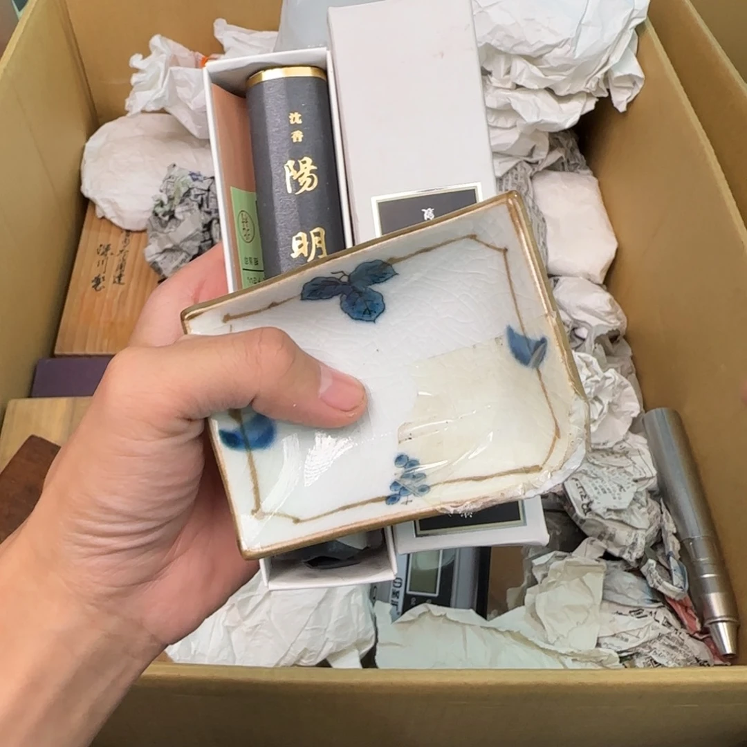 绿泥陶瓷孤品单件车里拍