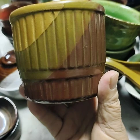 瓷片瓷器，各种摆件，瓷片，均有瑕疵。