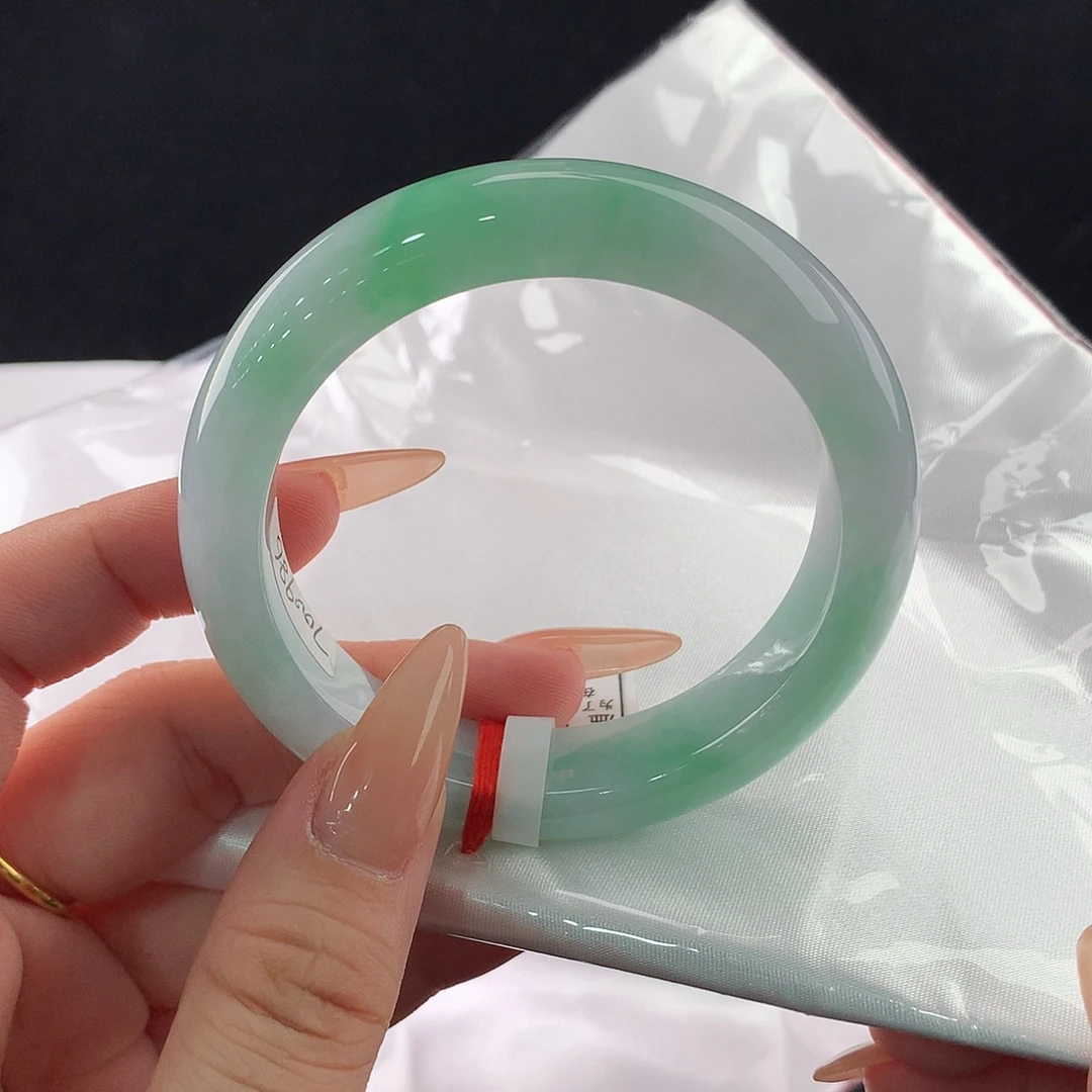 翡翠未镶嵌手镯正56/57